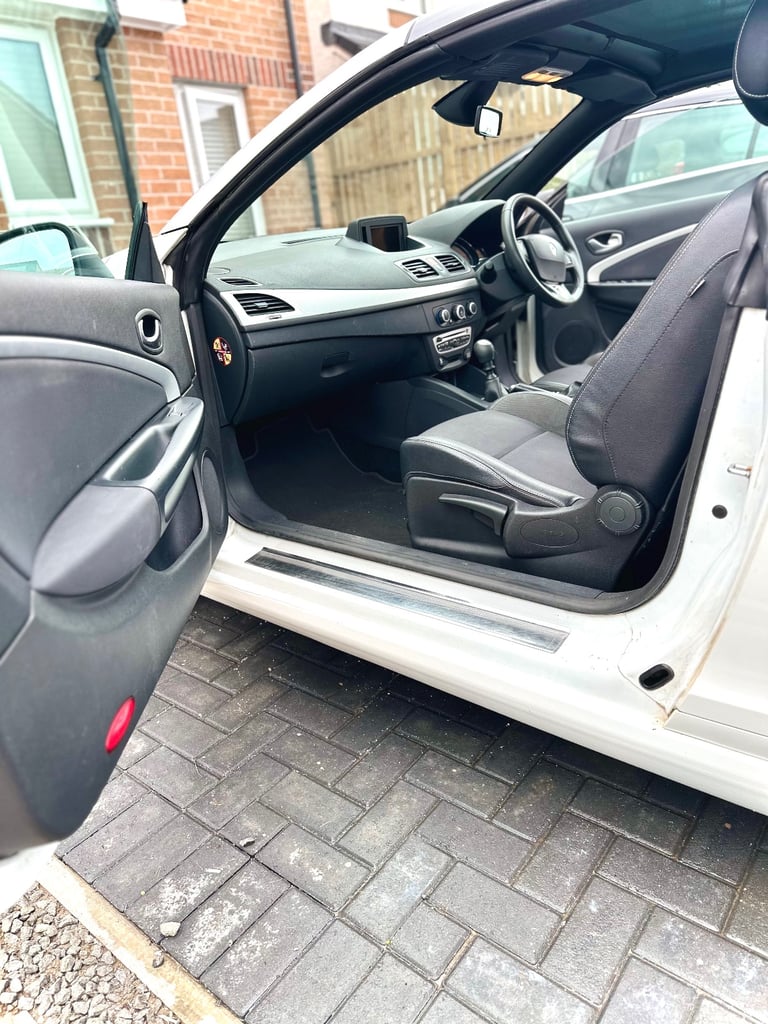 Renault, MEGANE, Convertible, 2011, Manual, 1397 (cc), 2 doors Turbo Charged Eff