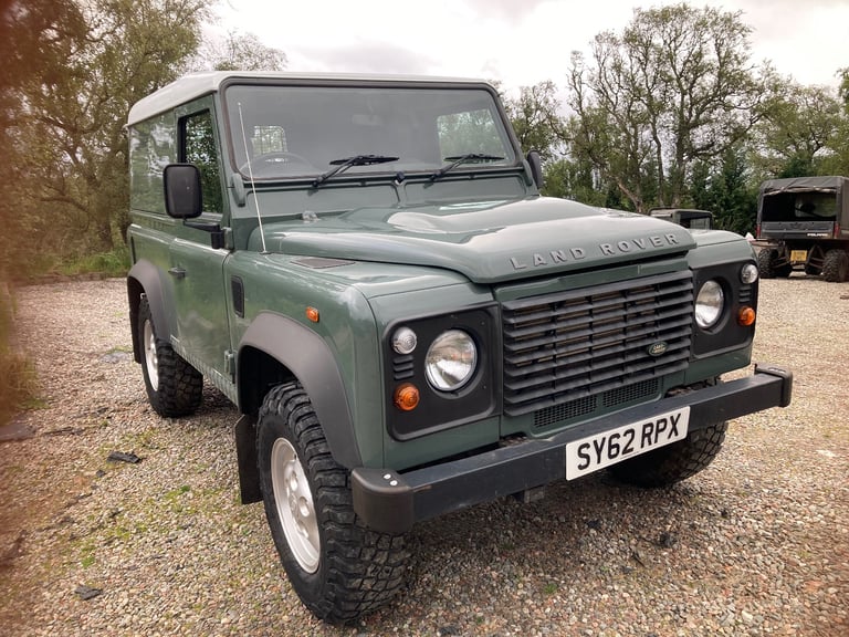 Land Rover, DEFENDER, Panel Van, 2012, Manual, 2198 (cc)
