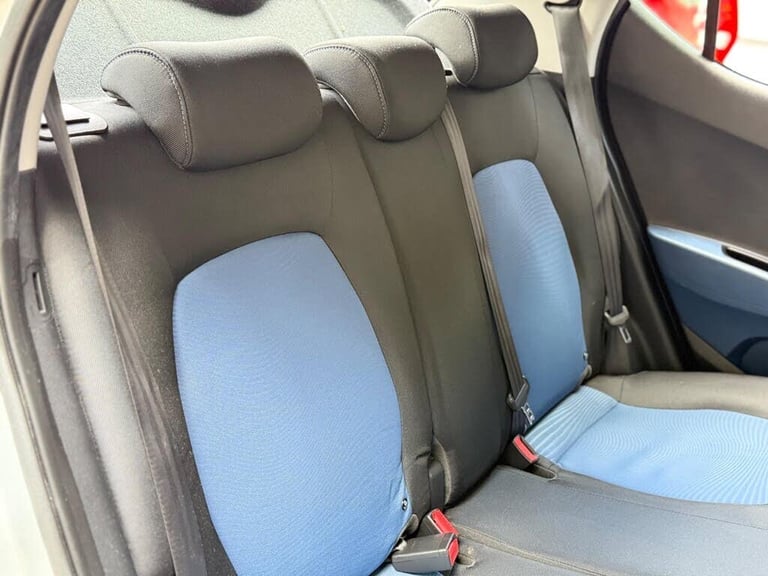 2017 Hyundai i10 1.0 PREMIUM CHEAP TAX GREAT 1ST CAR CD/MP3/USB BLUETOOTH AIR CON ALLOYS 1 Y HATC...