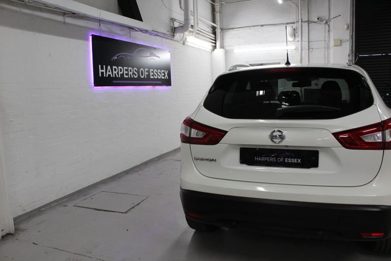 2014 Nissan Qashqai 1.2 DIG-T n-tec+ 2WD Euro 5 (s/s) 5dr HATCHBACK Petrol Manual