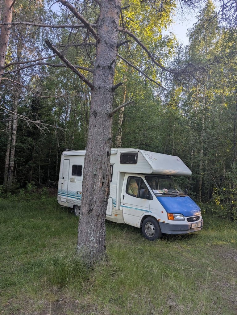 Spacious 6-Berth Motorhome - Ford, TRANSIT 110, 1997, 2500 (cc)