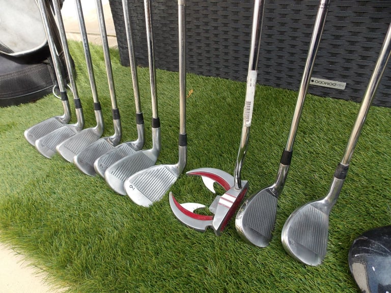 Mens Right Handed Slazenger Firesteel Golf Club Set + Bag, Balls and Tees