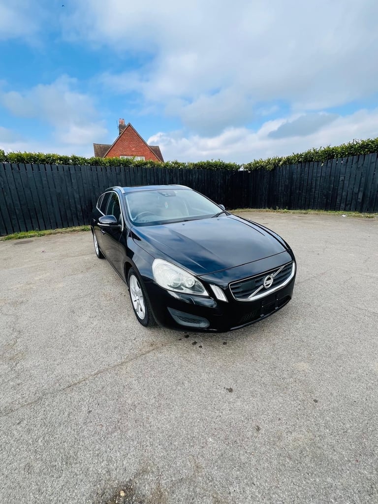 Volvo v60 t4 1.6 petrol ulez free leather cruise control reverse camera 