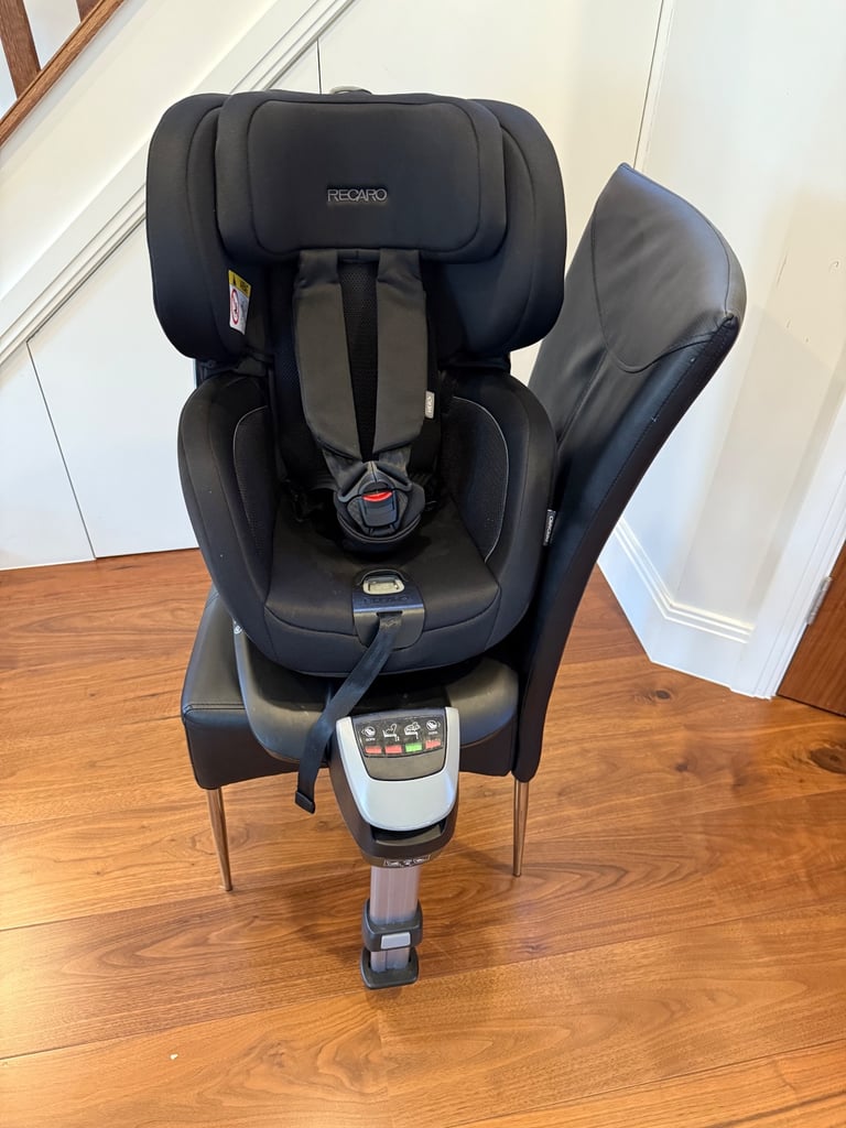 Recaro Salia 360 degree car seat
