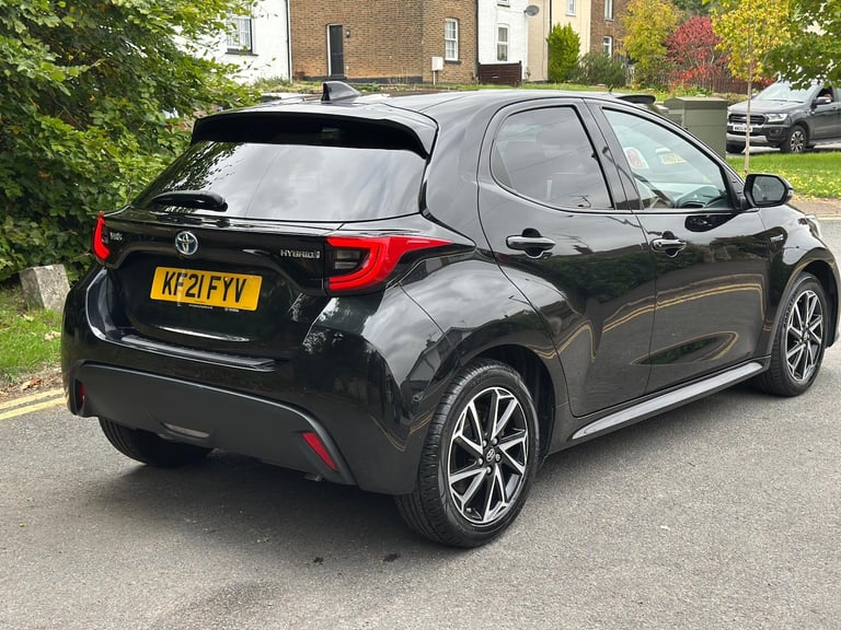 2021 Toyota Yaris 1.5 VVT-h Design E-CVT Euro 6 (s/s) 5dr HATCHBACK Petrol/Electric Hybrid Automatic
