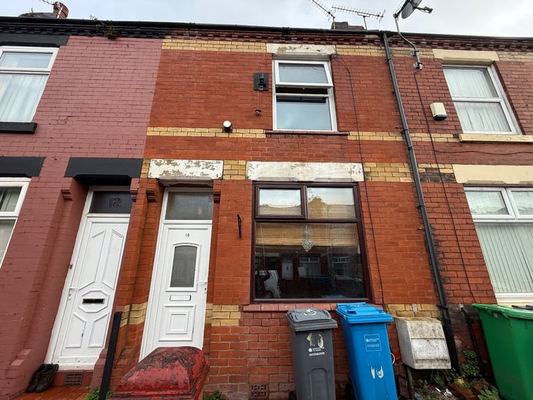TO LET – IMMACULATE 2 BED TERRACE HOME in ABBEY HEY GORTON, MANCHESTER, (M18 Area)
