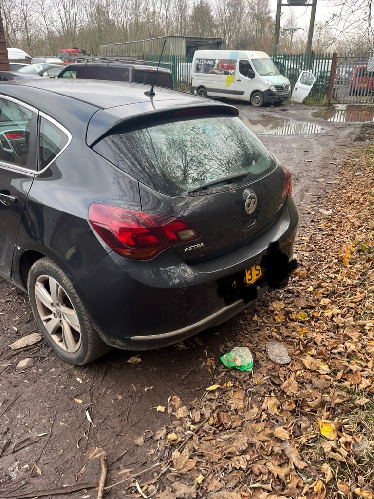 2013 Astra J breaking