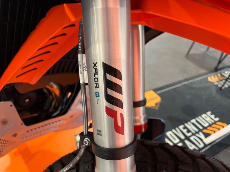 2025 KTM Street 890 ADVENTURE R orange 6 Speed