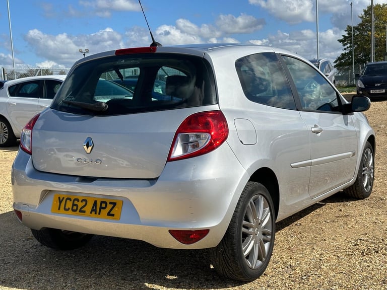 2012 Renault Clio 1.2 Dynamique TomTom Euro 5 3dr HATCHBACK Petrol Manual