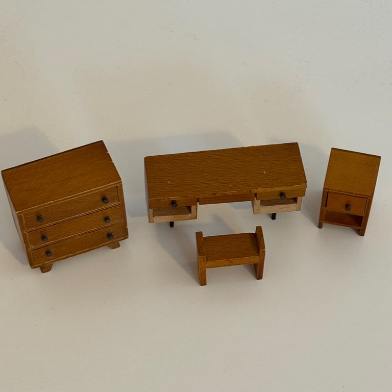 Retro Dolls House furniture
