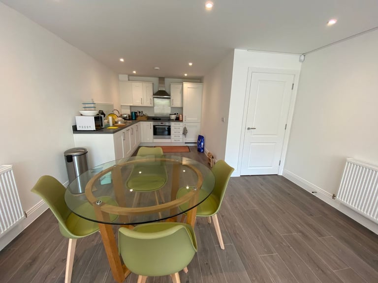 Very Spacious  2 big  double bedroom flat Oxford near West Way Square  shopping OX2  