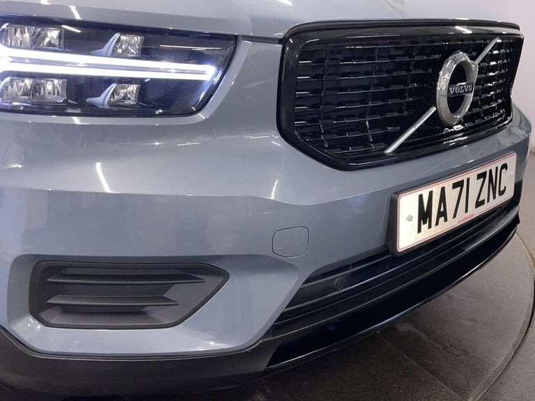 2021 Volvo XC40 2.0 B4 MHEV R-Design SUV 5dr Petrol Hybrid Auto Euro 6 (s/s) (197 ps) ESTATE PETR...