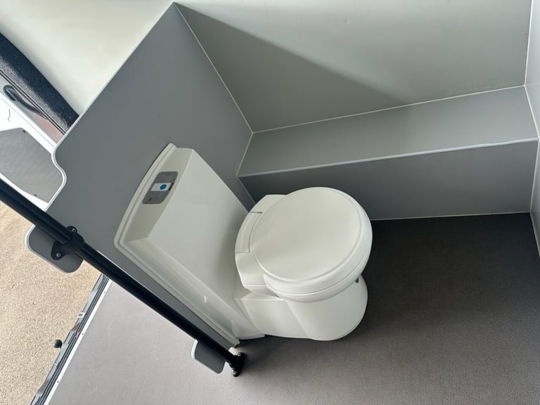 2023 Mercedes-Benz Sprinter 2.0 315 CDI Progressive Panel Van 5dr Diesel Manual LWB RWD L3 H2 Eur...