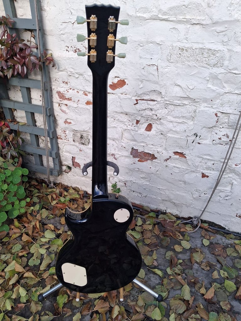 JHS Vintage V100 electric guitar