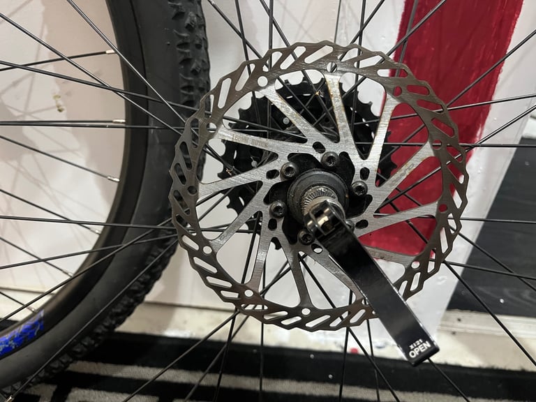 29inch carrera hellcat wheel set, brand new only been ridden on for 2 weeks 