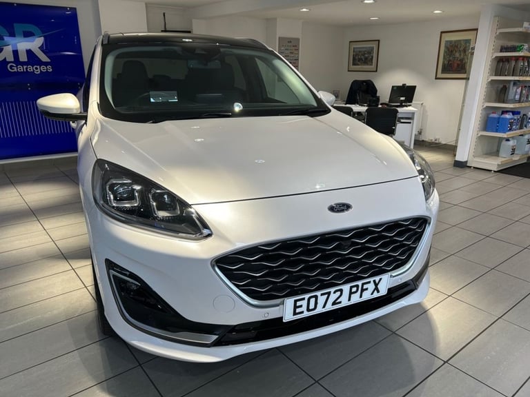 2022 Ford Kuga 2.5 Duratec 14.4kWh Vignale SUV 5dr Petrol Plug-in Hybrid CVT Euro 6 (s/s)  HATCHB...