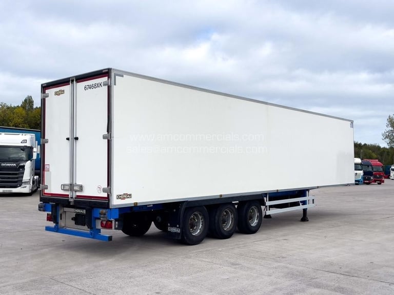 CHEREAU TWIN EVAP TRI AXLE FRIDGE TRAILER 
