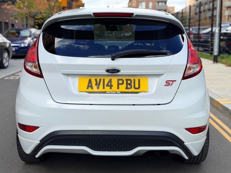 2014 Ford Fiesta 1.6 EcoBoost ST-2 3dr HATCHBACK Petrol Manual