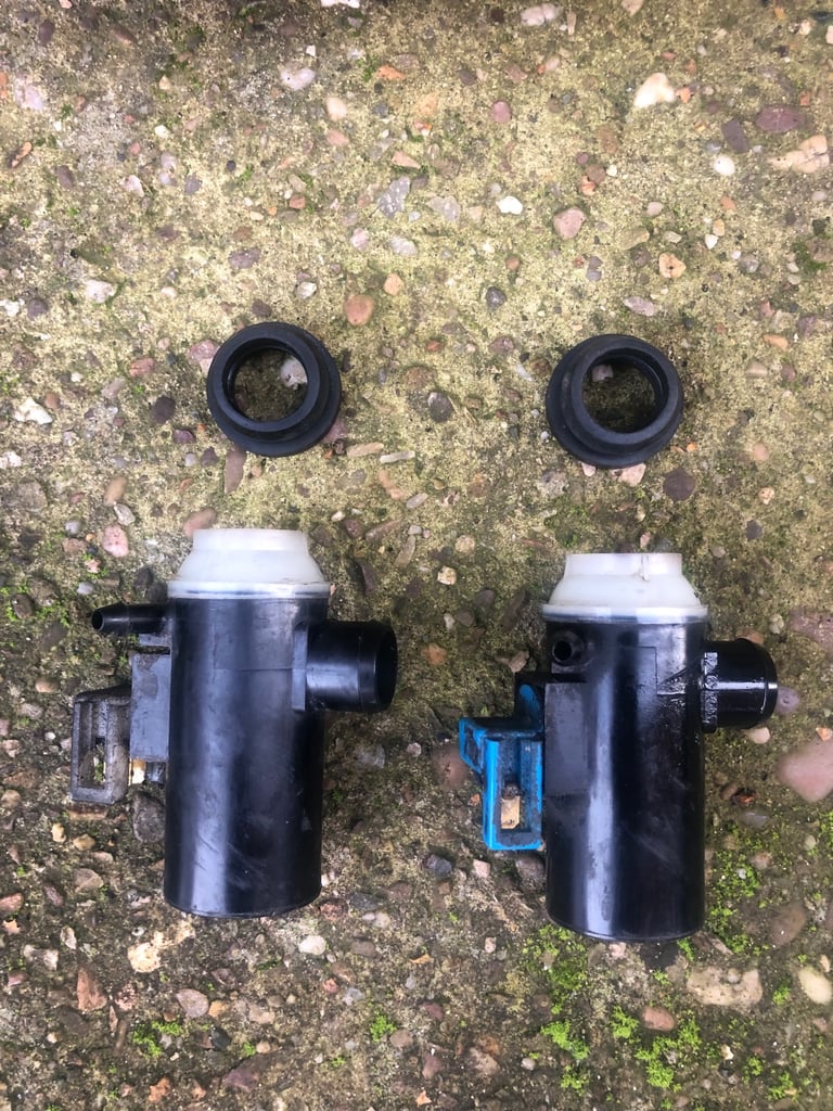 HONDA JAZZ 05-07 WASHER PUMPS AND BOTTLE 