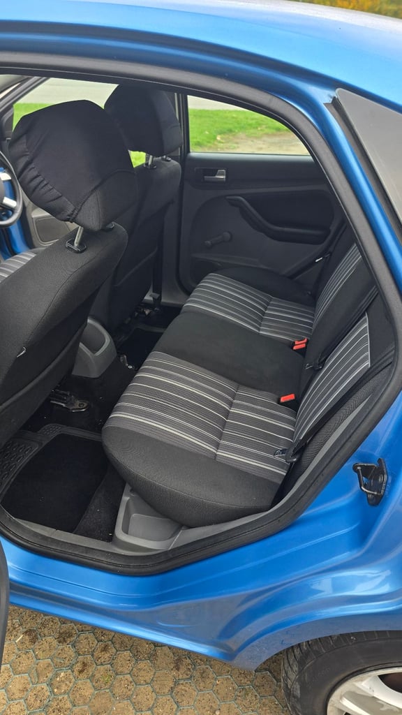 Ford, FOCUS, Hatchback, 2010, Manual, 1596 (cc), 5 doors