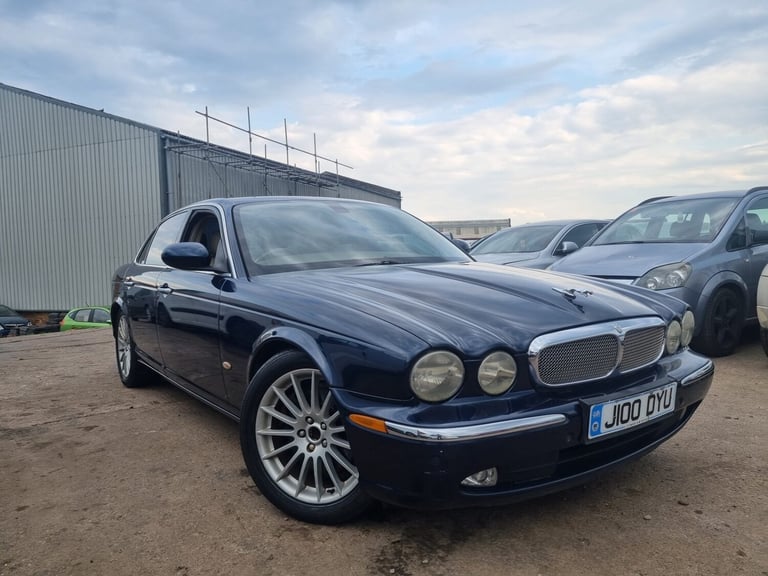 image for JAGUAR XJ 2.7 TDVI EXECUTIVE 5 DOOR SALOON AUTOMATIC