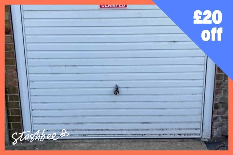 Garage to rent in Leeds (LS25) | Stashbee