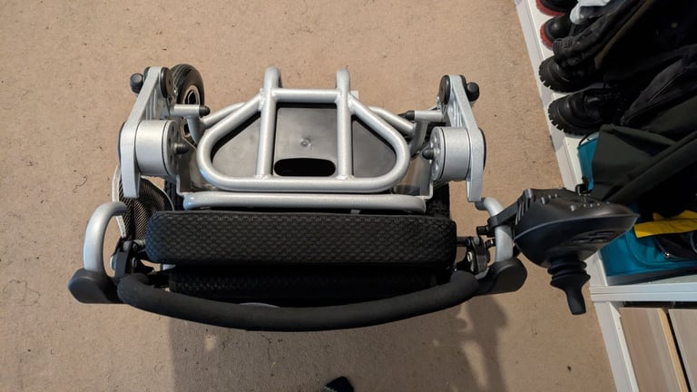 Electric wheelchair - ultralight, instant folding AS GOOD AS NEW