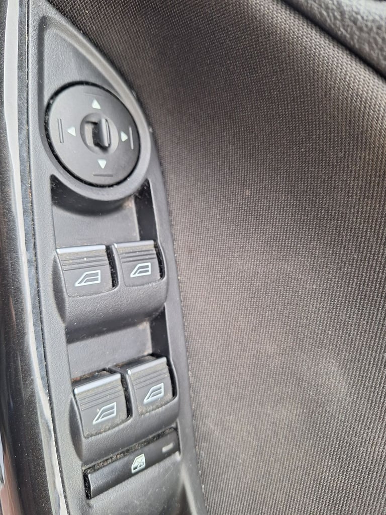 Ford, FOCUS, Hatchback, 2015, Manual, 999 (cc), 5 doors