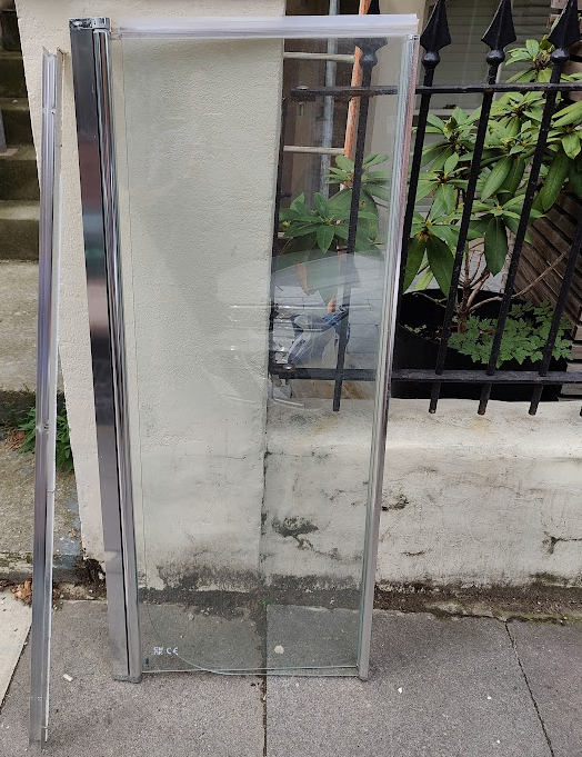 Bath shower screen - bifold, two fold, folding, 