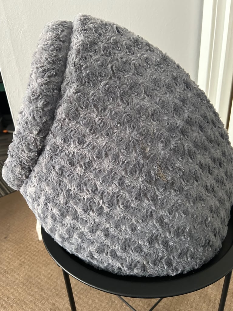 CAT IGLOO BED