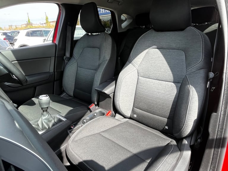 2020 Renault Captur ICONIC TCE Hatchback Petrol Manual