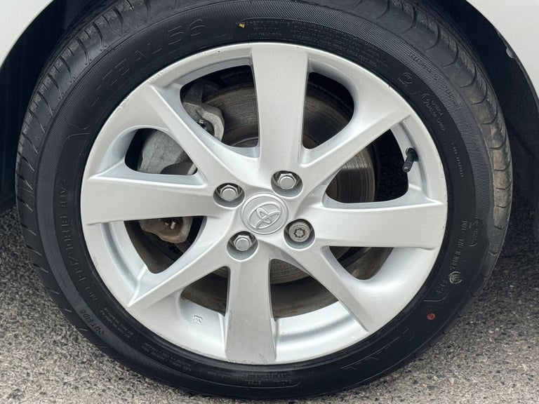  Toyota Yaris 1.5 VVT-h T Spirit CVT Euro 5 5dr Petrol/Electric Hybrid Automatic