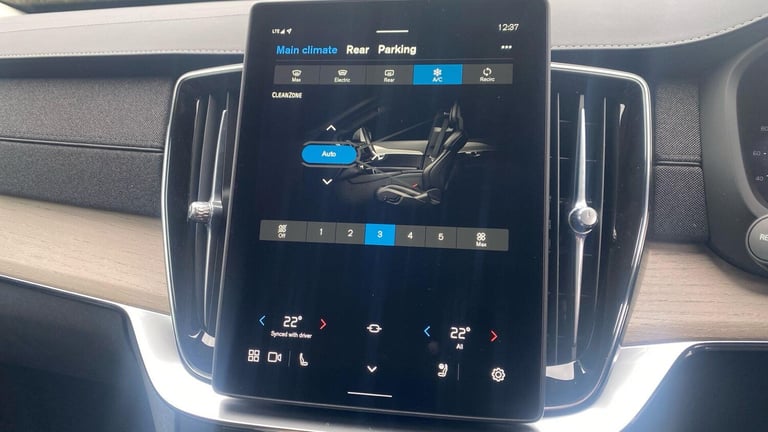 2025 Volvo XC90 Plus, B5 AWD Mild hybrid, Petrol, Dark, 7 Seats ESTATE Petrol/Electric Hybrid Aut...