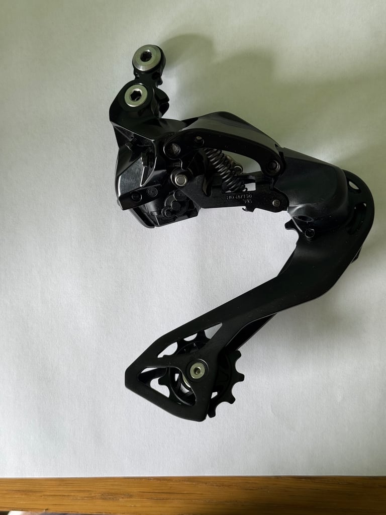 image for SHIMANO 105 Di2 RD-R7150 Rear Derailleur