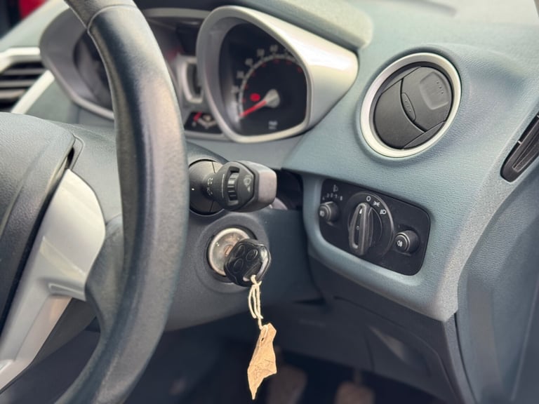 2009 Ford Fiesta 1.4 Zetec 5dr HATCHBACK Petrol Manual