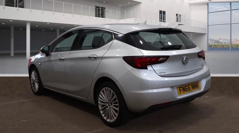 2017 Vauxhall Astra 1.6 CDTi 16V 136 Elite Nav 5dr Auto HATCHBACK Diesel Automatic