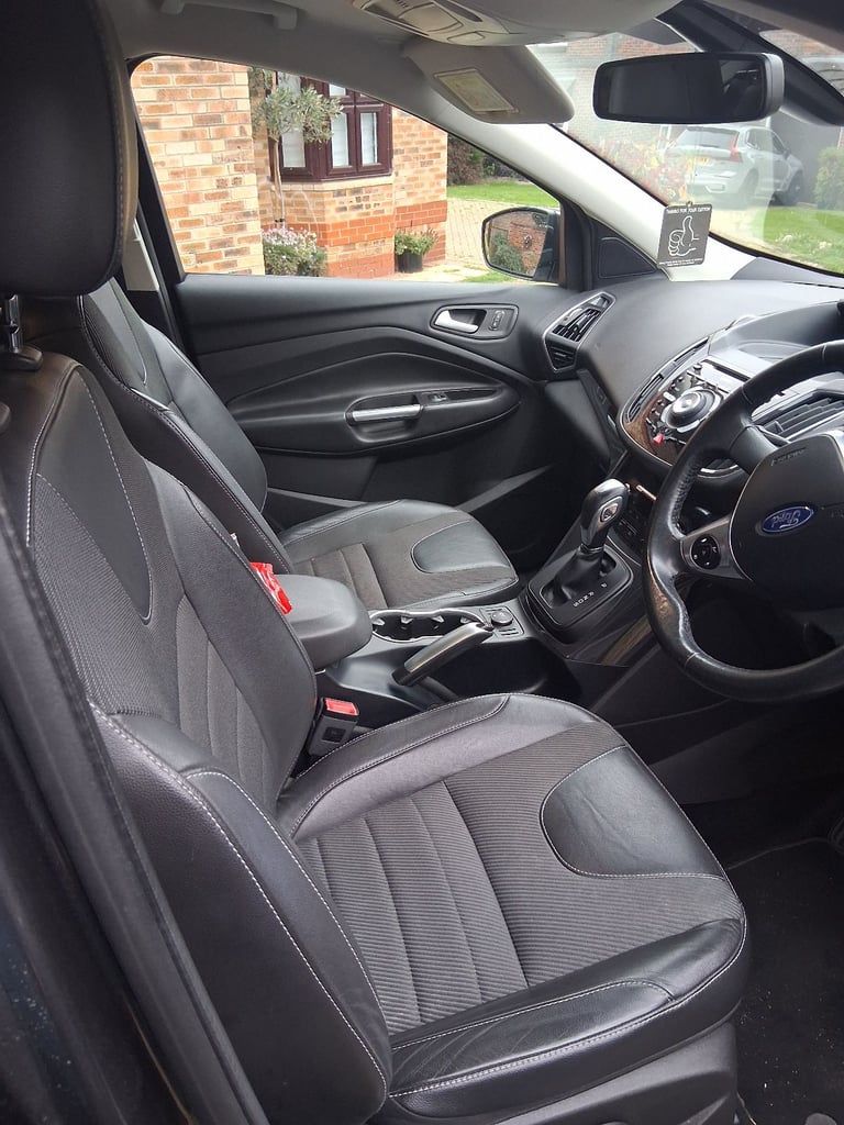 Ford, KUGA, Hatchback, 2015, Semi-Auto, 1997 (cc), 5 doors