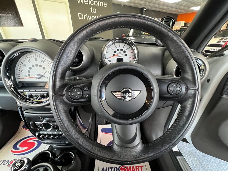 2011 MINI Countryman 1.6 Cooper Euro 5 (s/s) 5dr HATCHBACK Petrol Manual