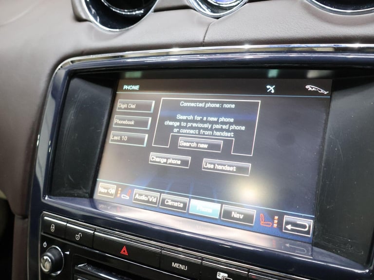 2010 Jaguar XJ 3.0d V6 Portfolio 4dr Auto SALOON DIESEL Automatic