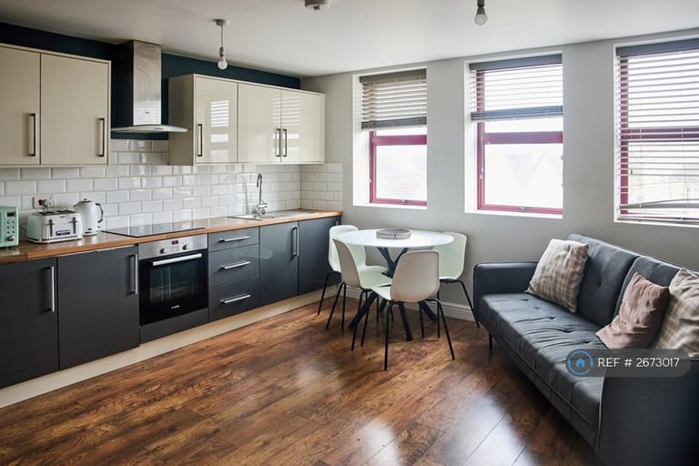 1 bedroom flat in Lincoln Road, Peterborough, PE1 (1 bed) (#2673017)