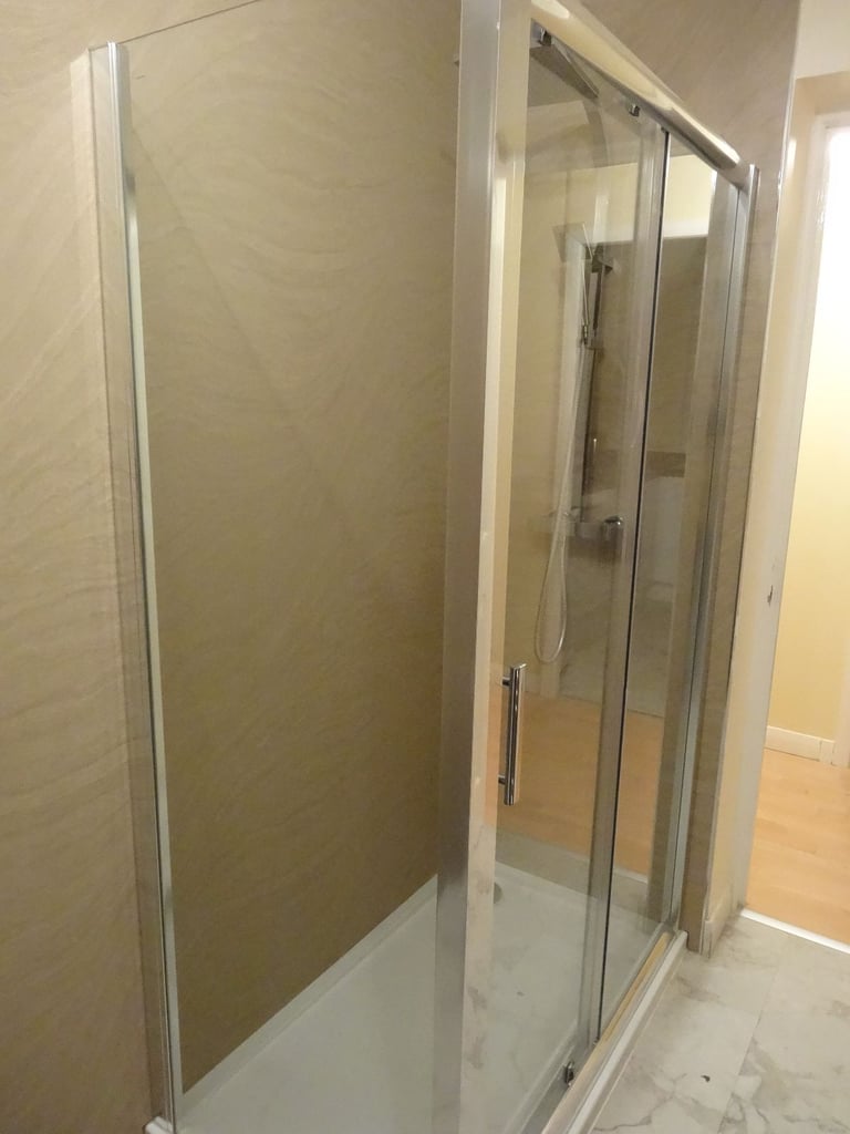 Fully Furnished 1 bedroom modern flat at Corstorphine EH12 8XR. From Mid Dec 2025