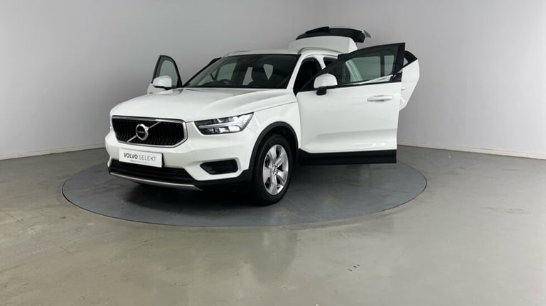 2020 Volvo XC40 T3 Momentum Automatic Estate Petrol Automatic