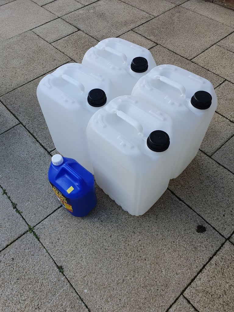 4 x 25L Plastic Water Containers