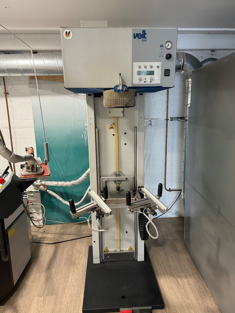 image for Dry cleaning all equipment 