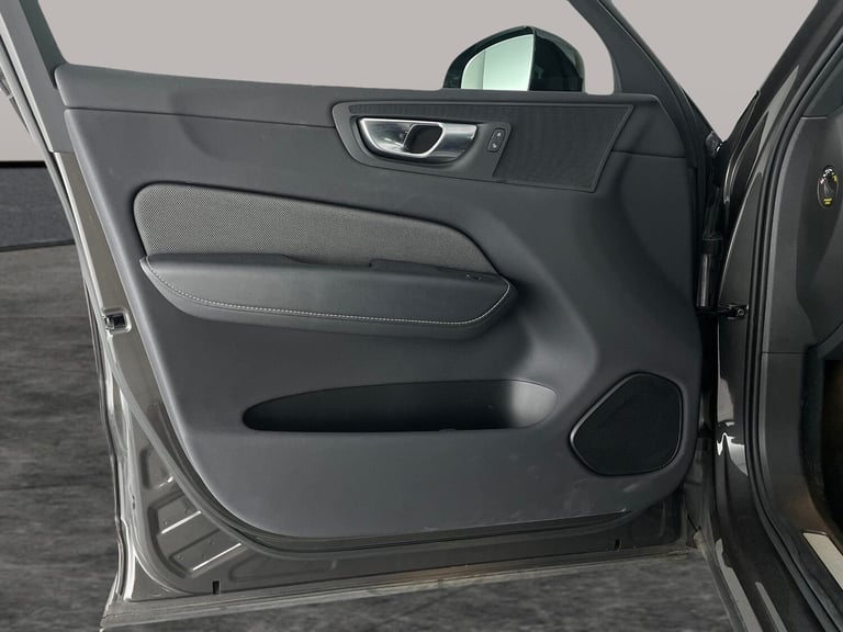 2021 Volvo XC60 2.0 T6 Recharge PHEV R DESIGN 5dr AWD Auto ESTATE PETROL/ELECTRIC Automatic