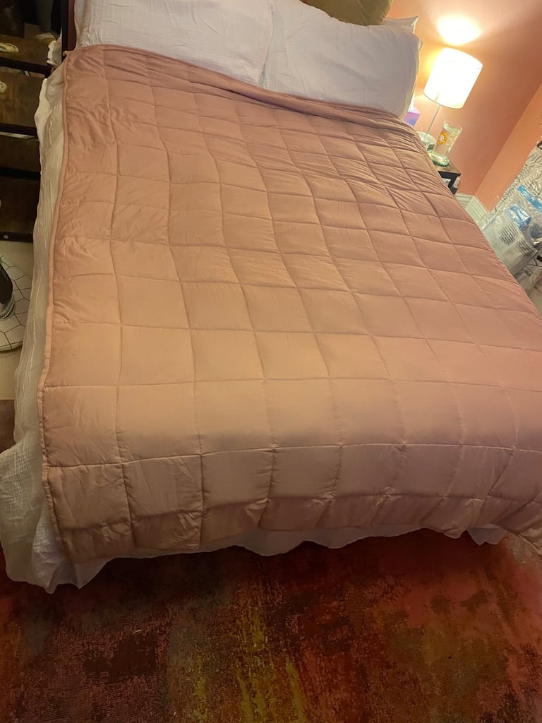 image for Dusty pink weighted blanket