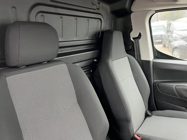 2022 Vauxhall Combo Turbo D 2300 Dynamic Panel Van Diesel Manual