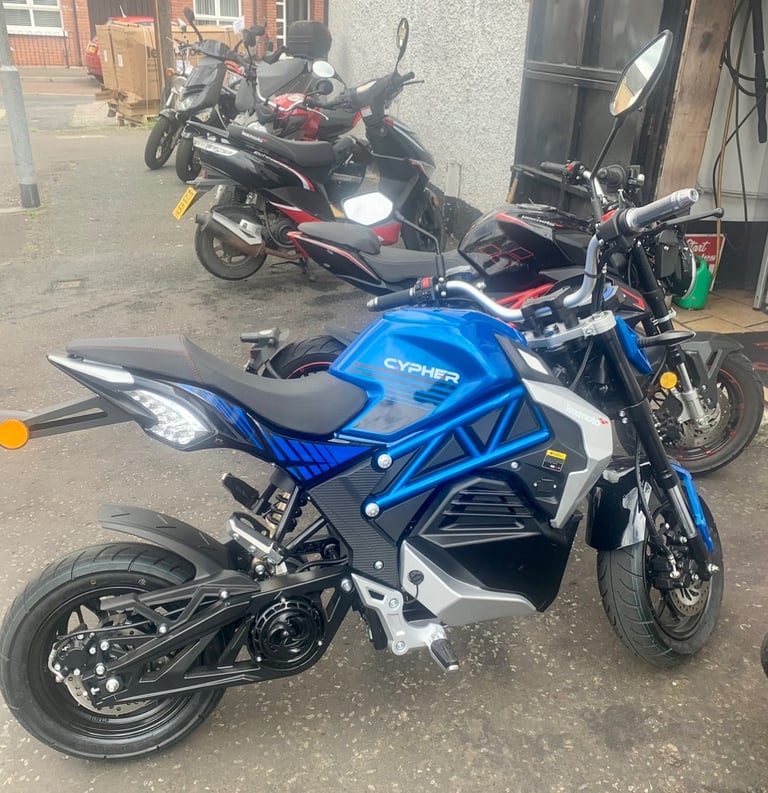 LEXMOTO CYPHER electric motorbike/moped, only 80 miles on clock, great bike, needs new battery
