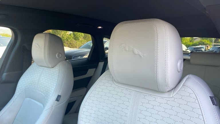 2022 Jaguar F-Pace 3.0 D300 R-Dynamic HSE 5dr Auto AWD ESTATE DIESEL Automatic
