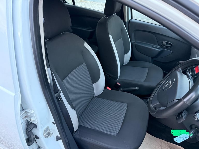 2014 Dacia Sandero 1.2 Ambiance Euro 5 5dr HATCHBACK Petrol Manual